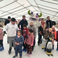 Schlittschuhlaufen für Menschen mit Fluchthintergrund